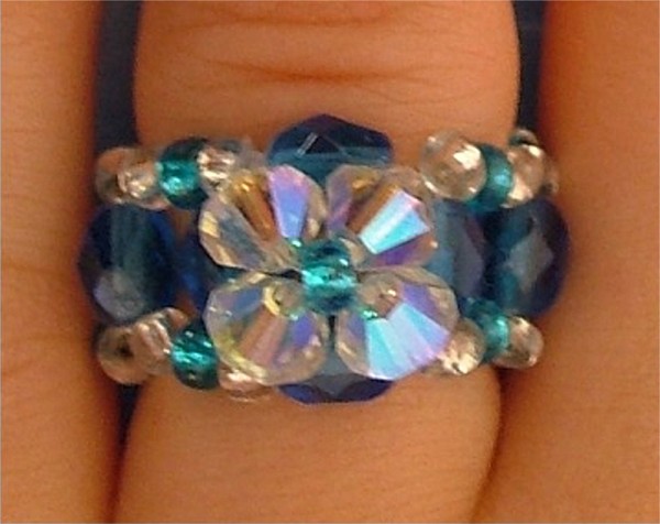 Fleur bleue, bague fleur en cristal de swarovski