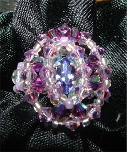 Violette: perles de rocaille, et splendide cristal